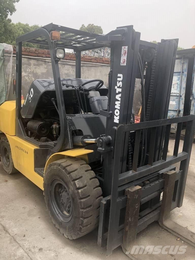 Komatsu 5 Ton Diesel trucks