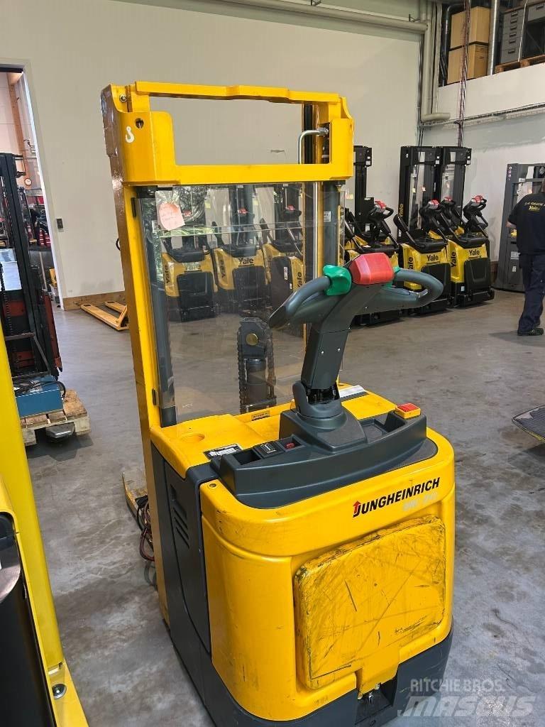 Jungheinrich ERC 212 Pedestrian stacker