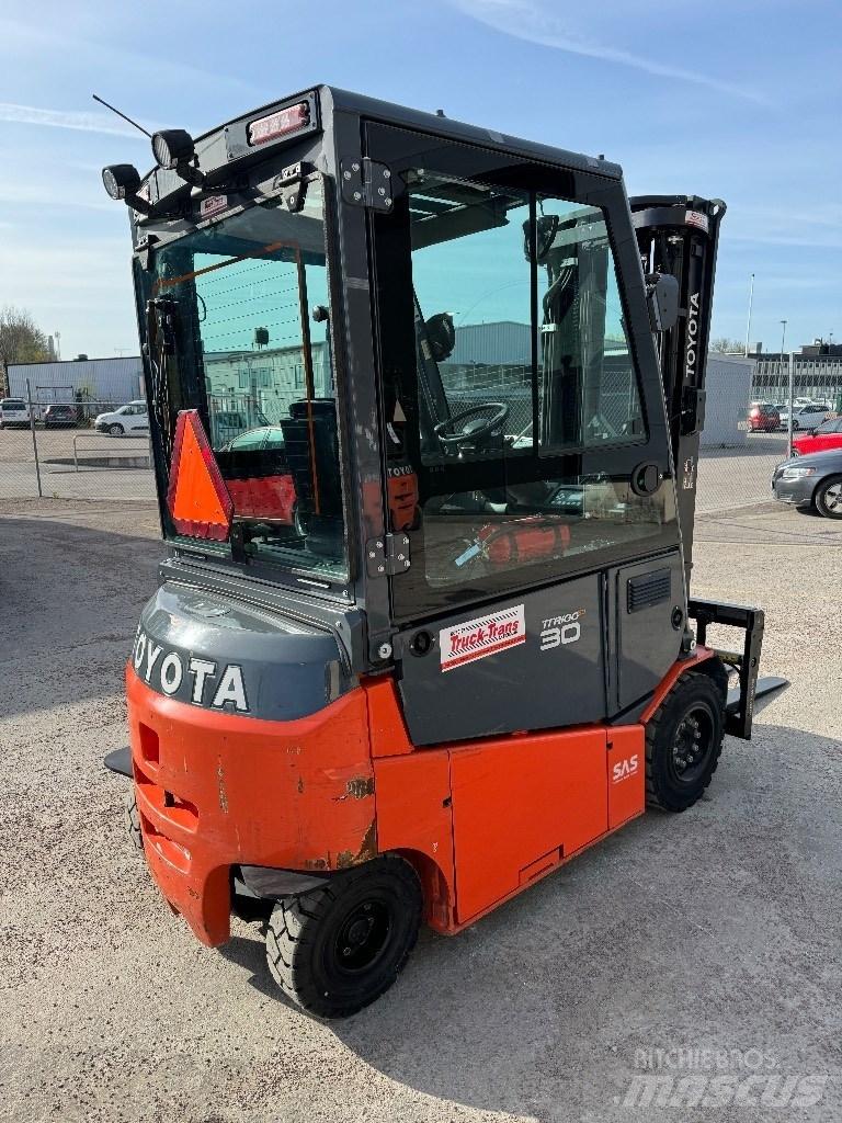 Toyota 8FBMKT30 Electric forklift trucks