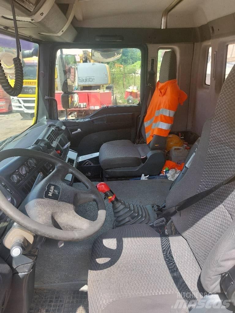 MAN TGA 41.440 Tipper trucks
