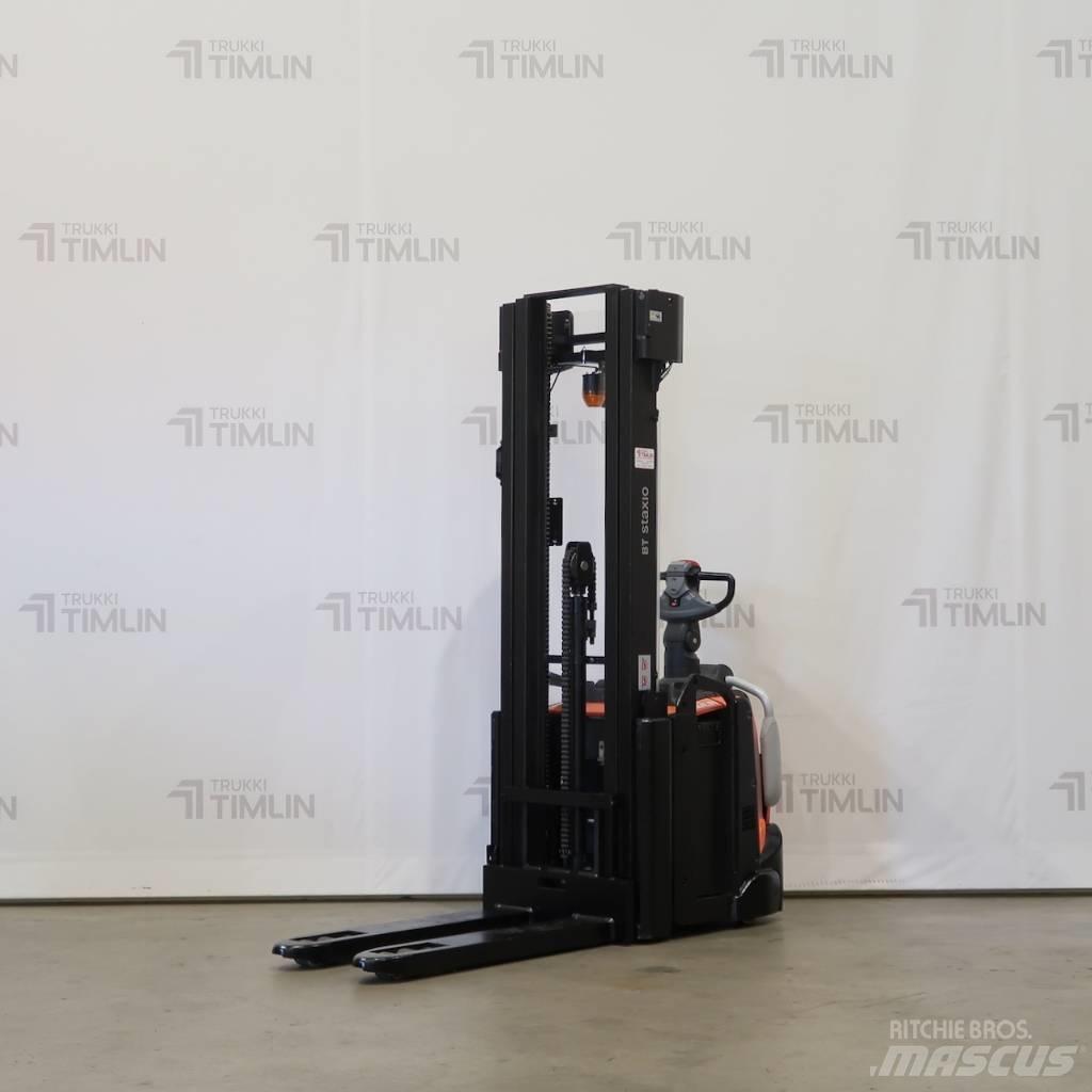 Toyota SPE140L Self propelled stackers