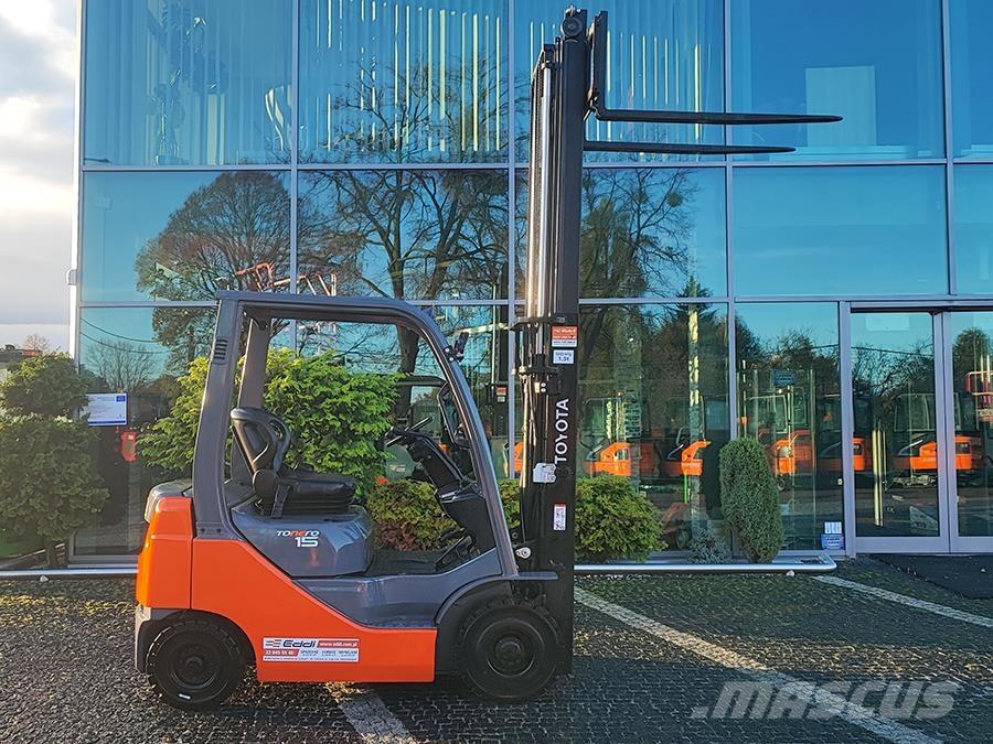 Toyota 02-8FDF15 Diesel trucks