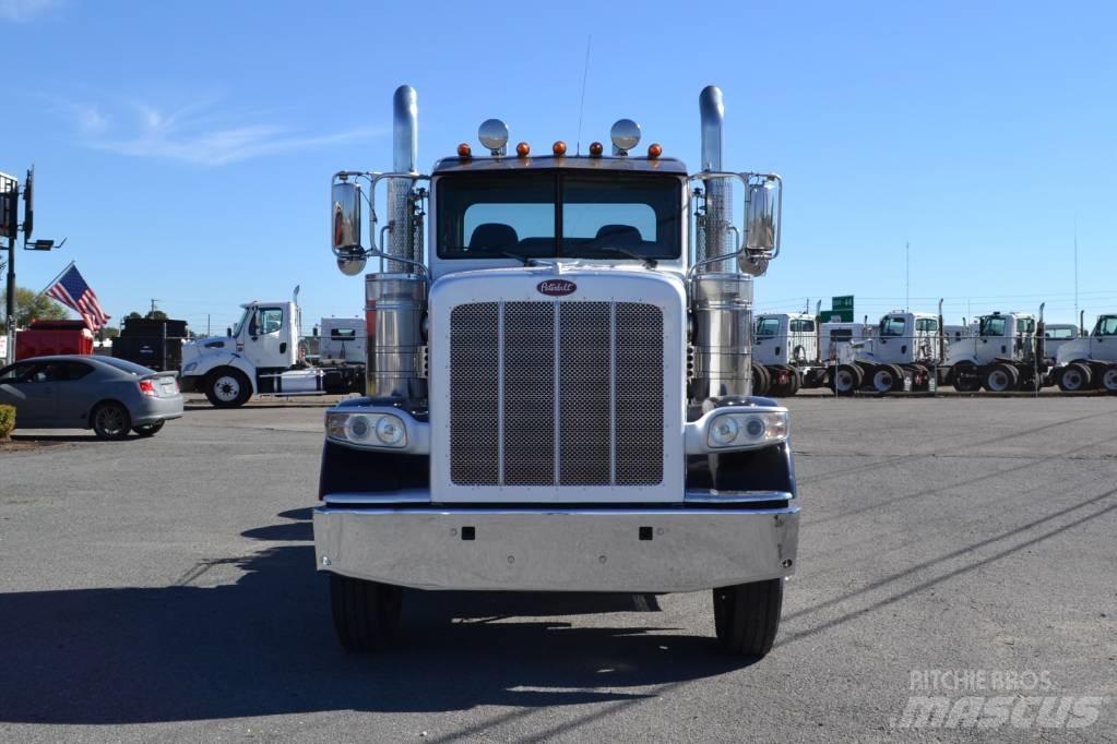 Peterbilt 389 Prime Movers