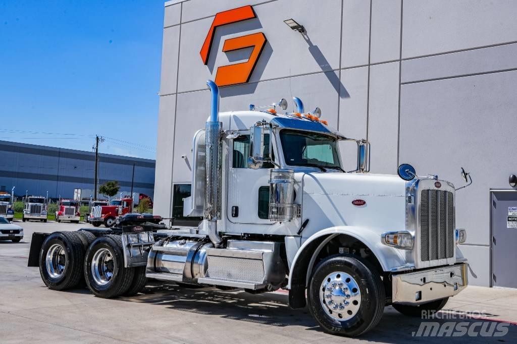 Peterbilt 389 Prime Movers