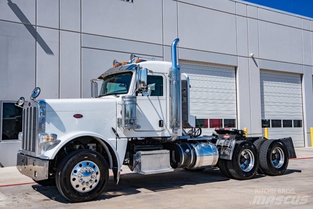Peterbilt 389 Prime Movers