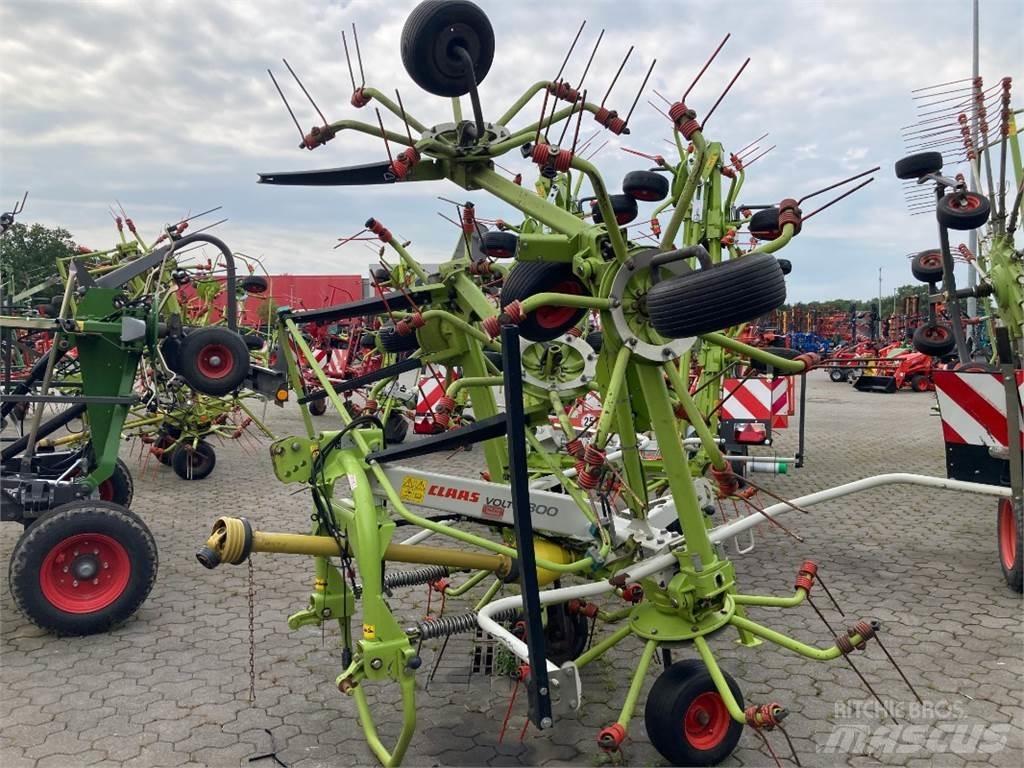 CLAAS Volto 800 Rakes and tedders