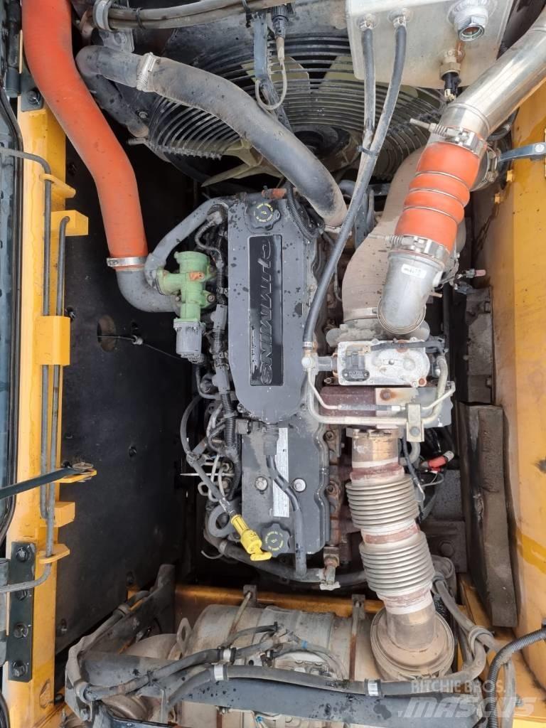 Hyundai HX 300 L Crawler excavators