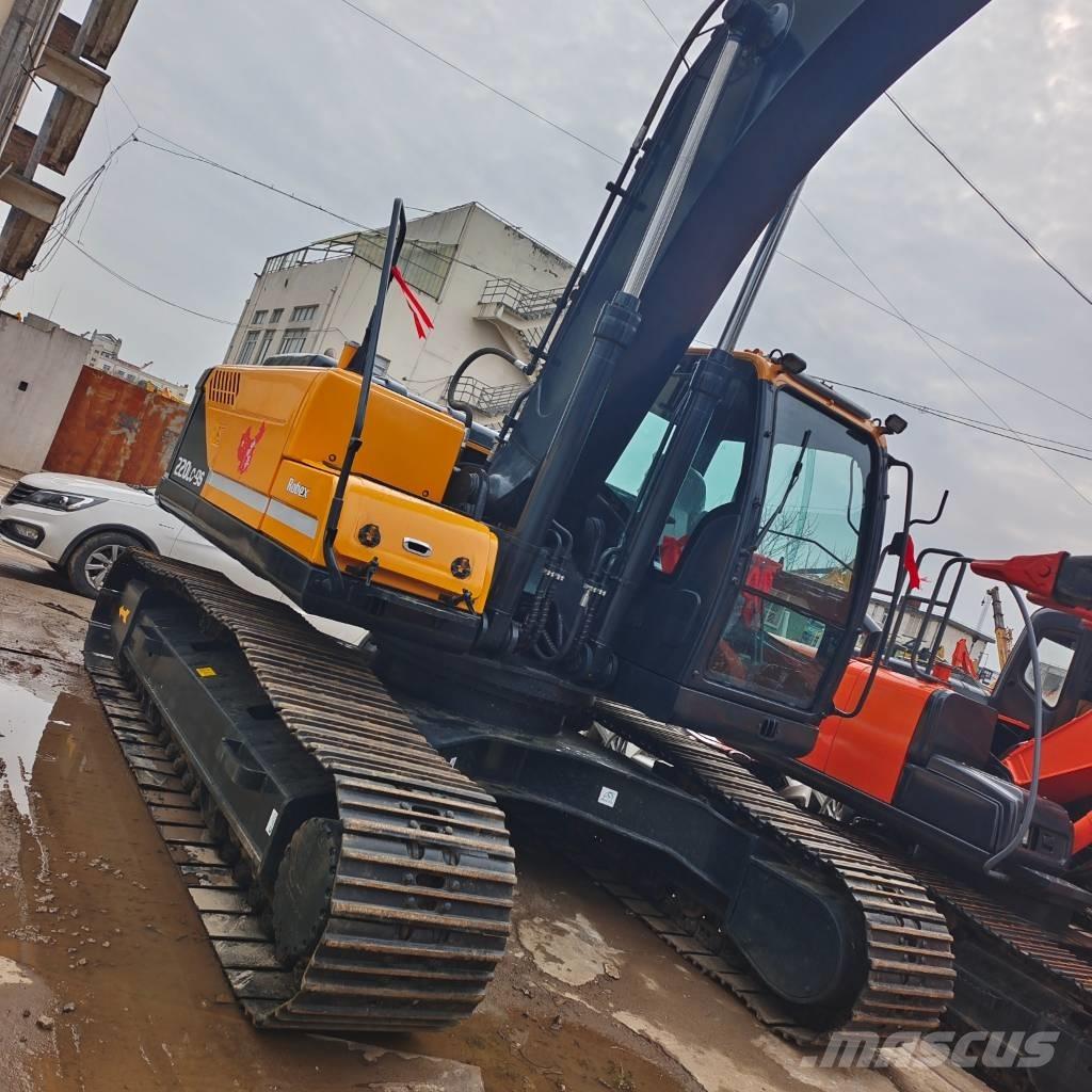 Hyundai 220 LC-9 Crawler excavators