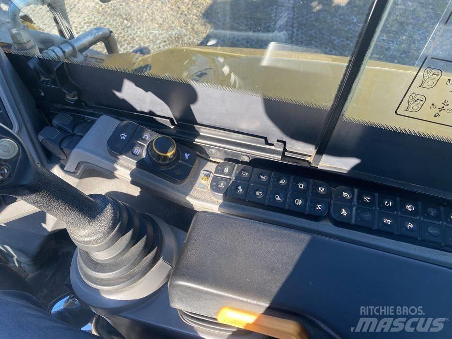 JCB W 110 Hydradig Wheeled excavators