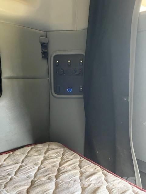 Kenworth T 680 Prime Movers