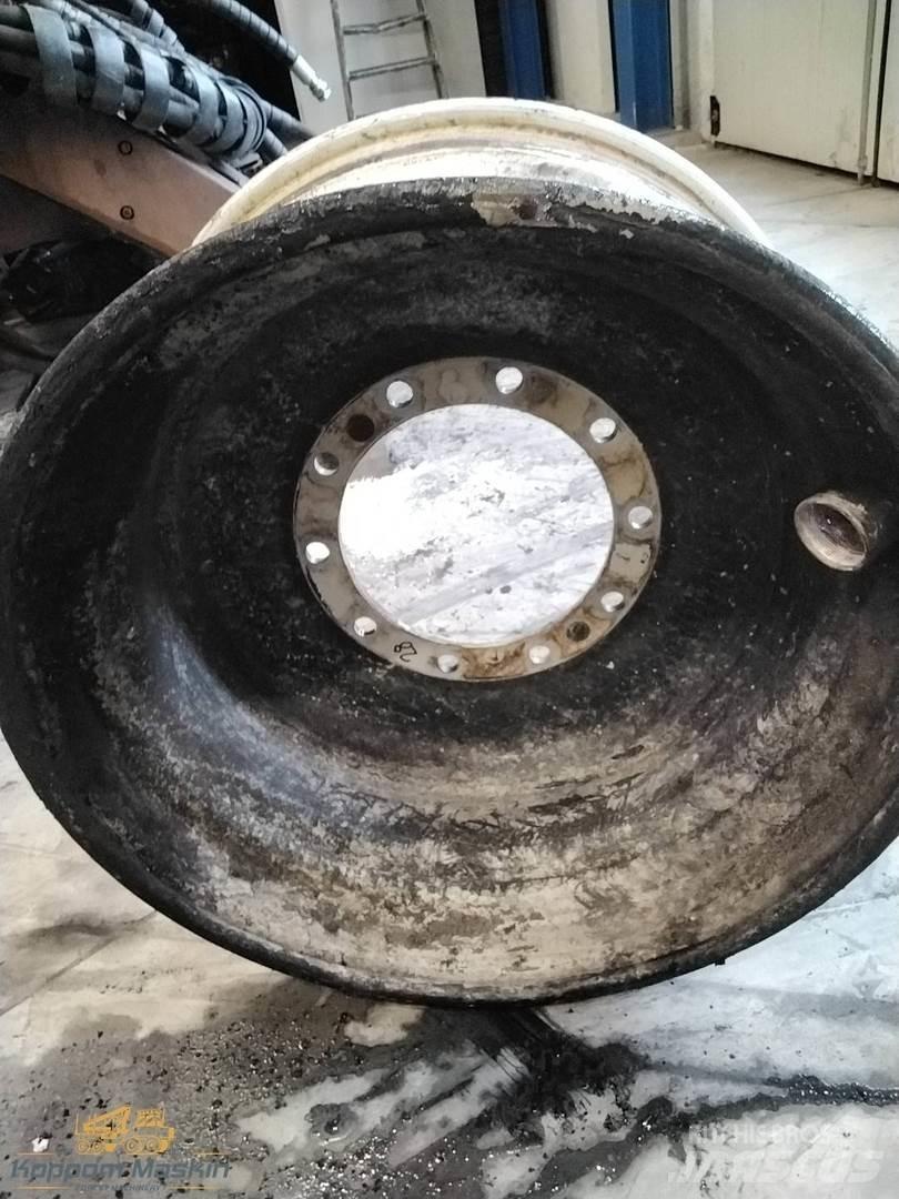 Sampo Hr46x 15x28 Tyres, wheels and rims