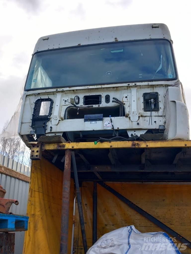 DAF XF105.460 Cabins and interior