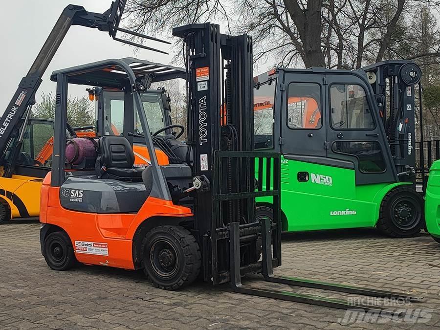 Toyota 42-7FGF18 LPG trucks