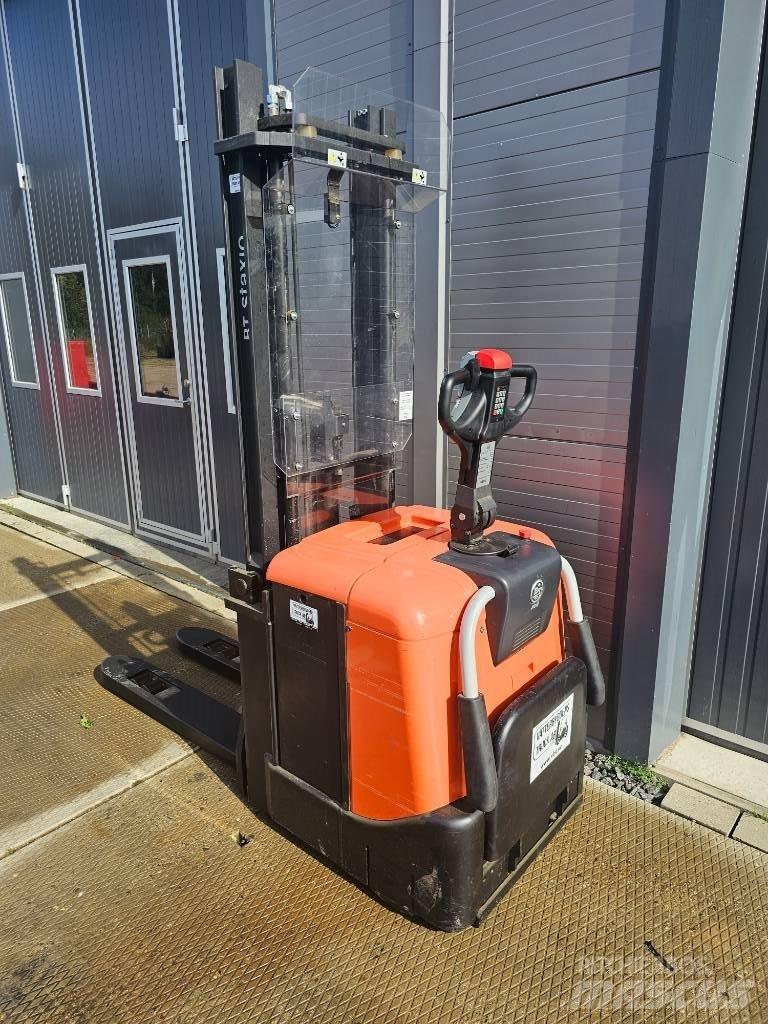 BT SPE 125 4150mm Pedestrian stacker