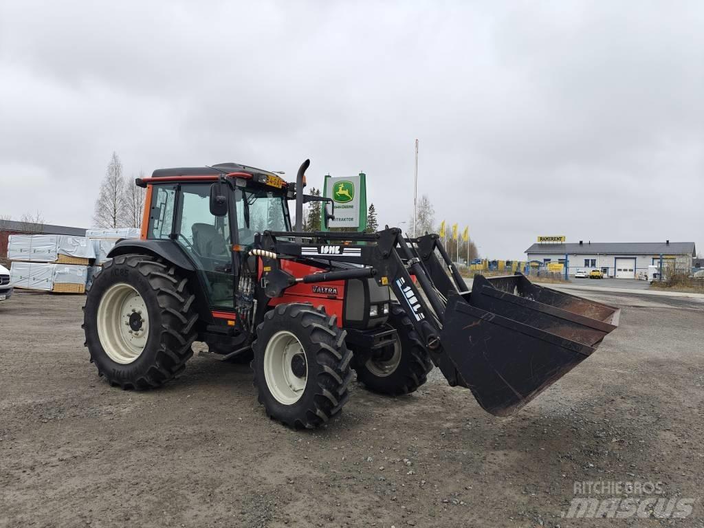 Valtra A95 Tractors