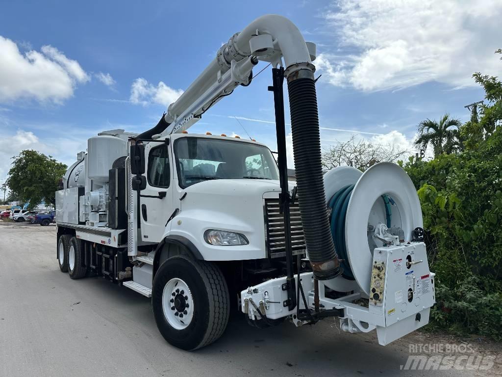 Freightliner M2 Commercial vehicle