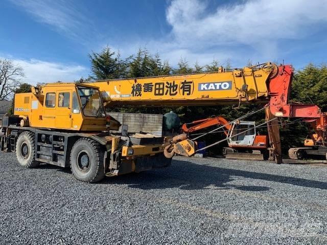 Kato KR30H All terrain cranes