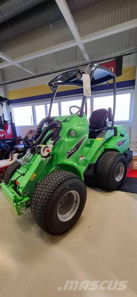 Avant 528 Multi-purpose loaders