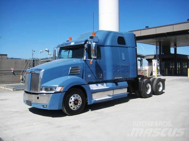 Western Star 5700 XE Prime Movers