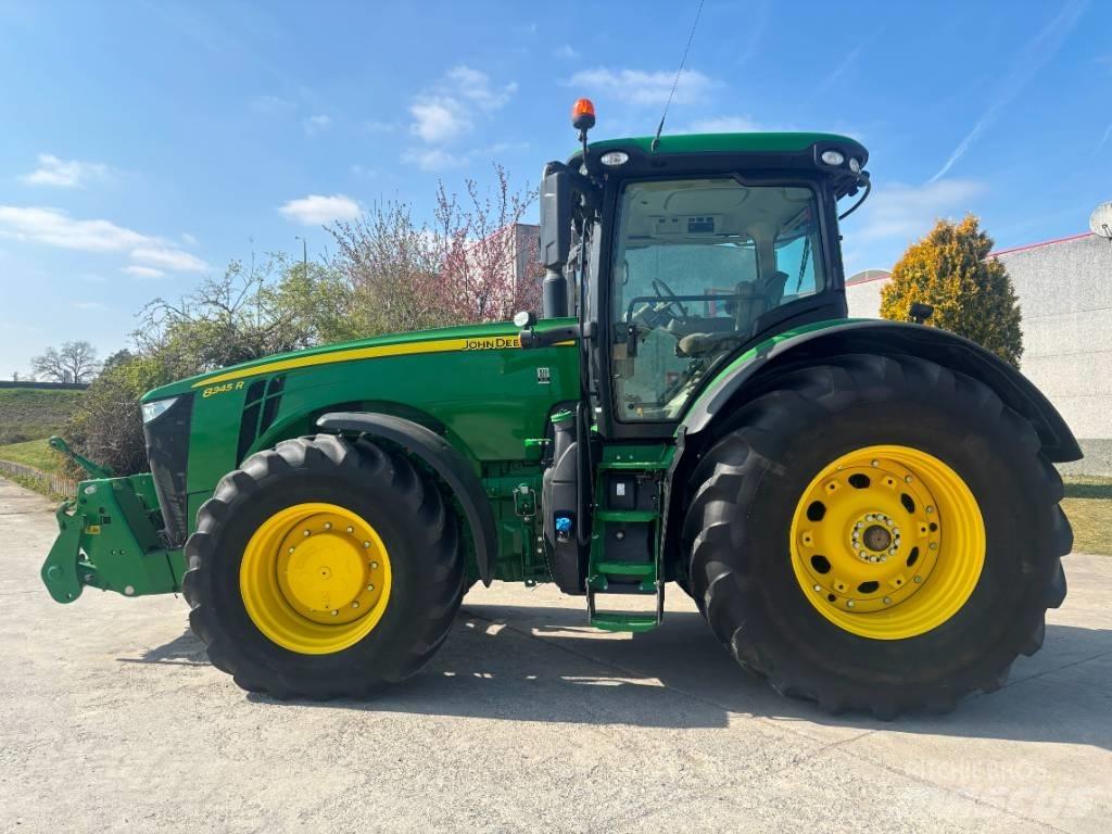 John Deere 8345 R Tractors