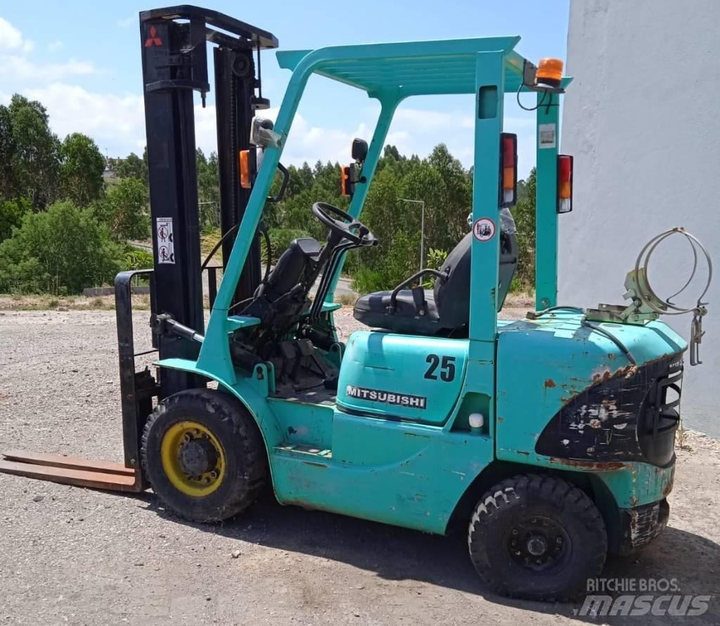 Mitsubishi FG25K LPG trucks
