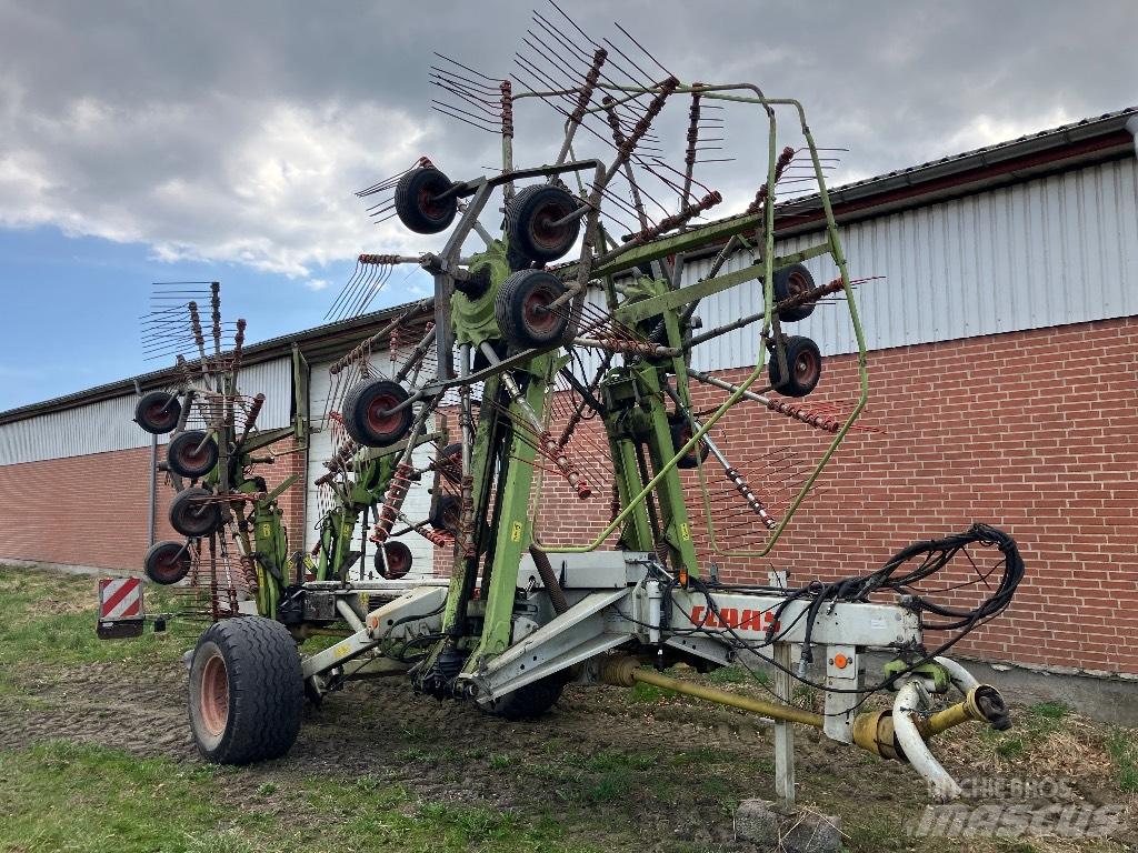 CLAAS Liner 3500 Rakes and tedders