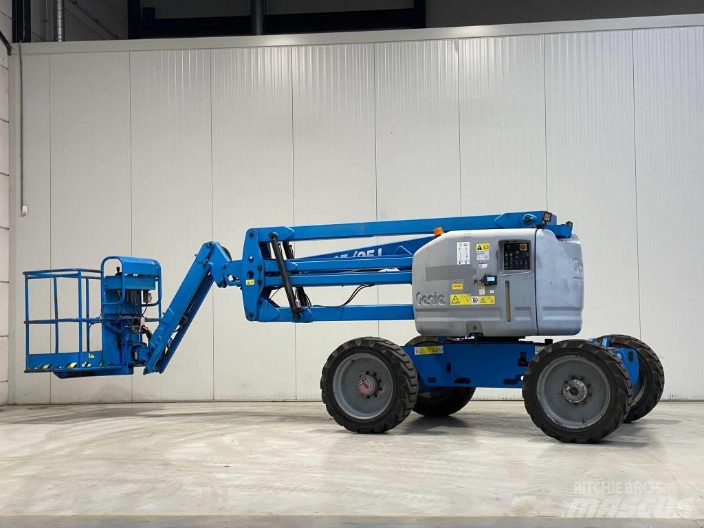 Genie Z-45/25 Articulated boom lifts