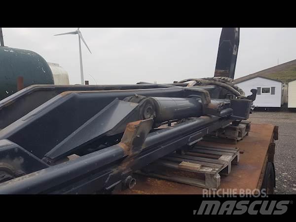 Atlas 25 TON Hook lifts