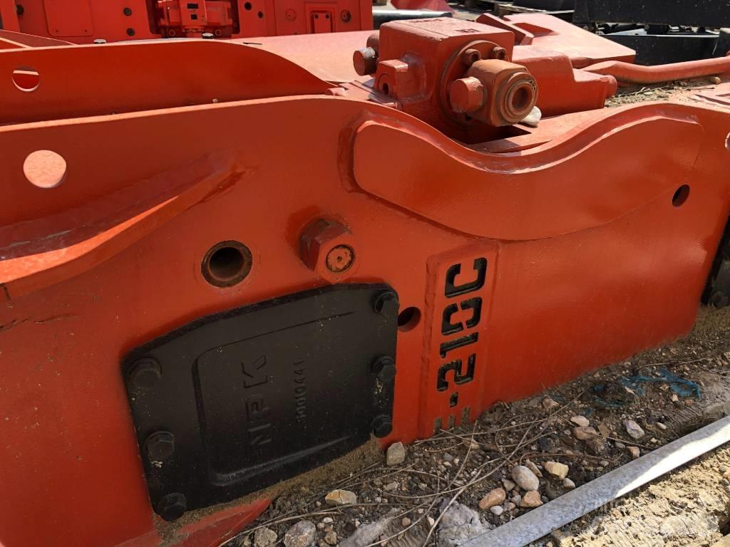 NPK E-210 C Hammers / Breakers