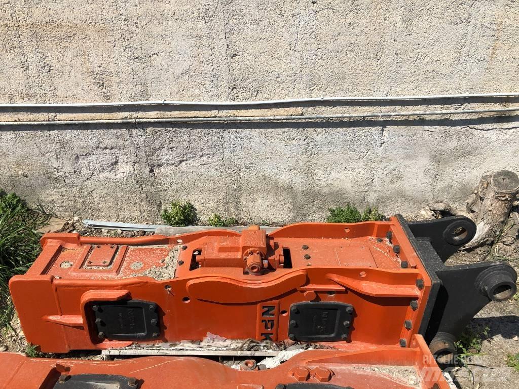 NPK E-210 C Hammers / Breakers