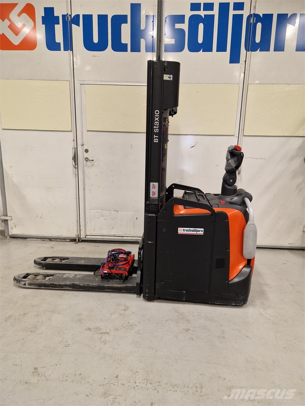 Toyota SPE120L Self propelled stackers