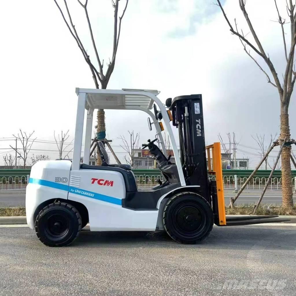 TCM FD 30 Diesel trucks