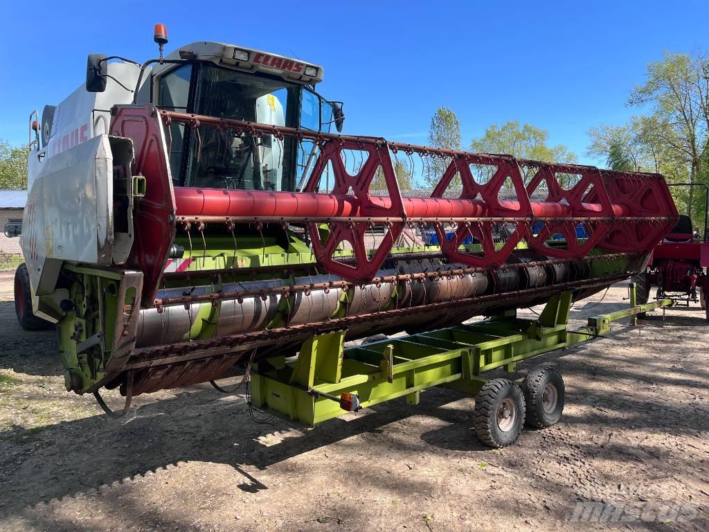 CLAAS Lexion 450 Combine harvesters