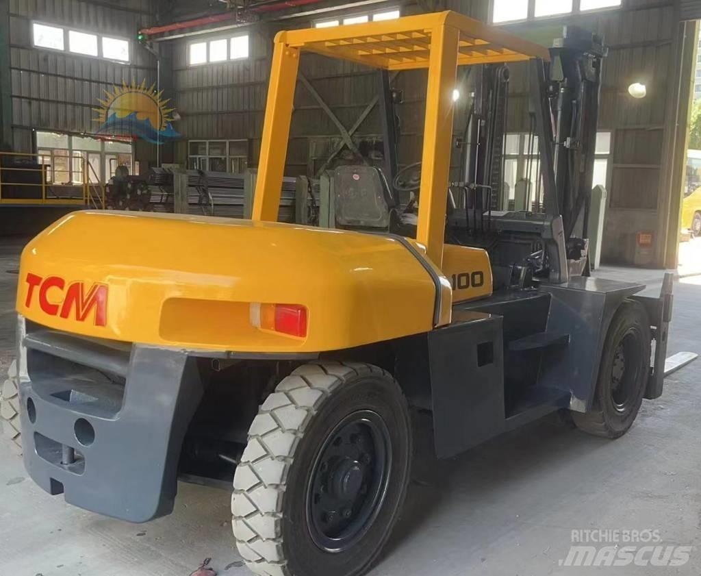 TCM FD 100 Diesel trucks