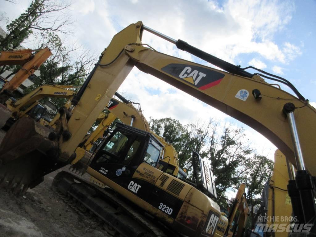 CAT 326 Crawler excavators