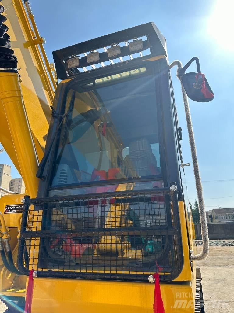 Komatsu PC 200-7 Crawler excavators