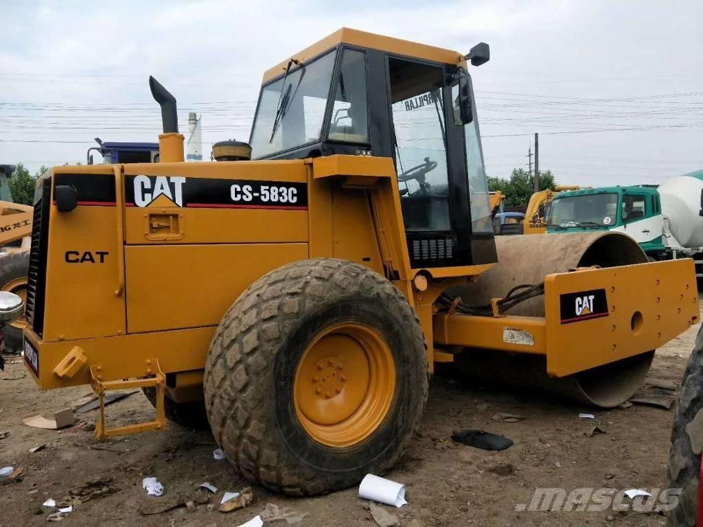 CAT CS583C Single drum rollers