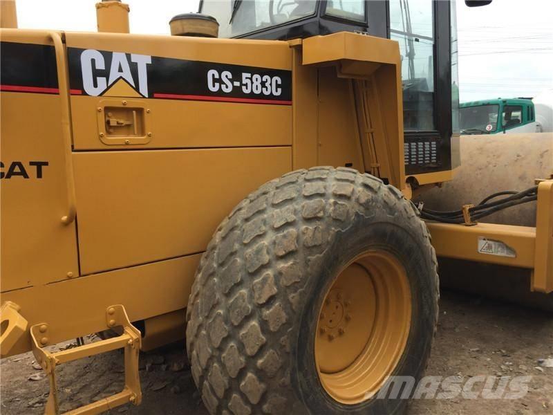 CAT CS583C Single drum rollers