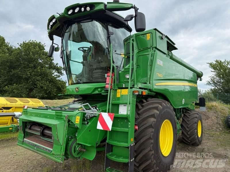 John Deere T560i Farm machinery