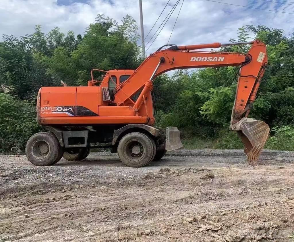 Doosan 150 W-7 Wheeled excavators