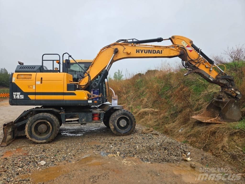 Hyundai HW 145 Wheeled excavators