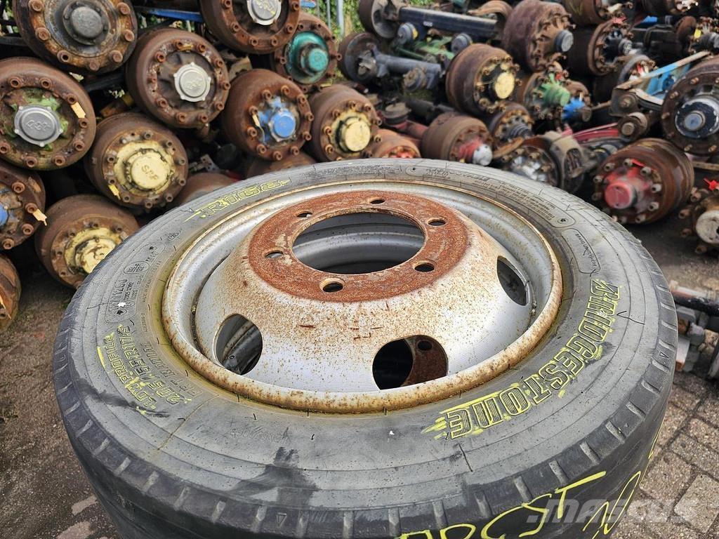 Bridgestone R 168 Flatbed / Dropside trucks