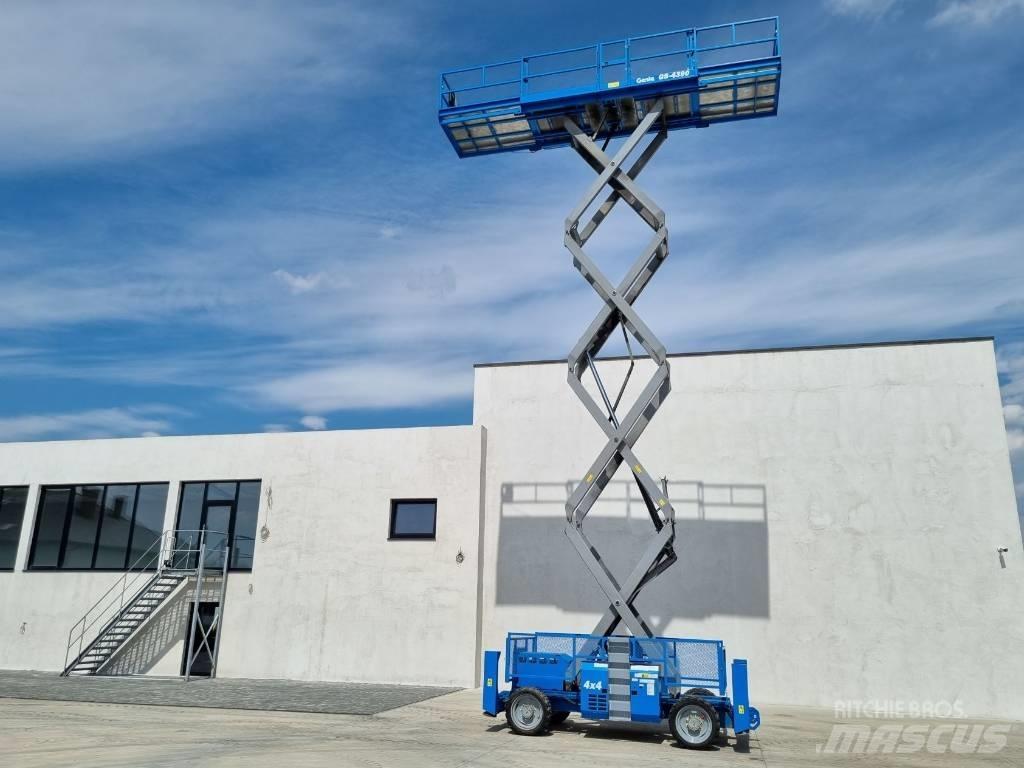 Genie GS 4390        P478 Scissor lifts