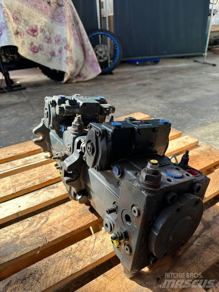 Bomag BW 211 Hydraulics