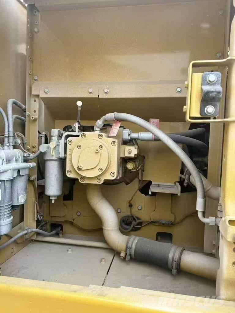 CAT 323 Crawler excavators