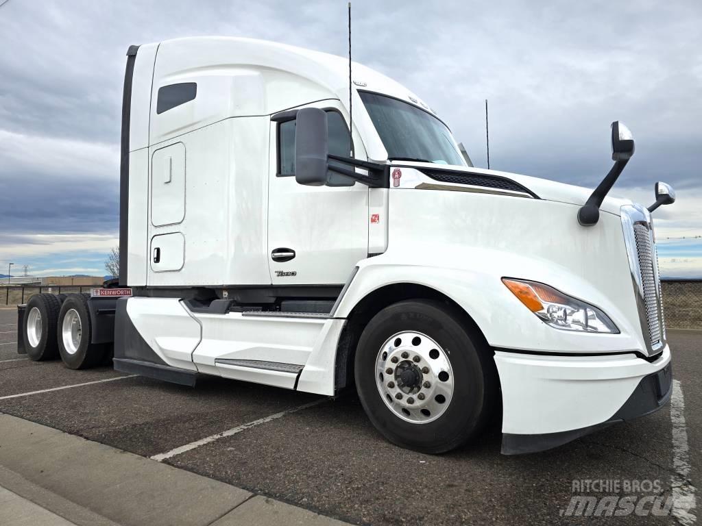 Kenworth T 680 Prime Movers