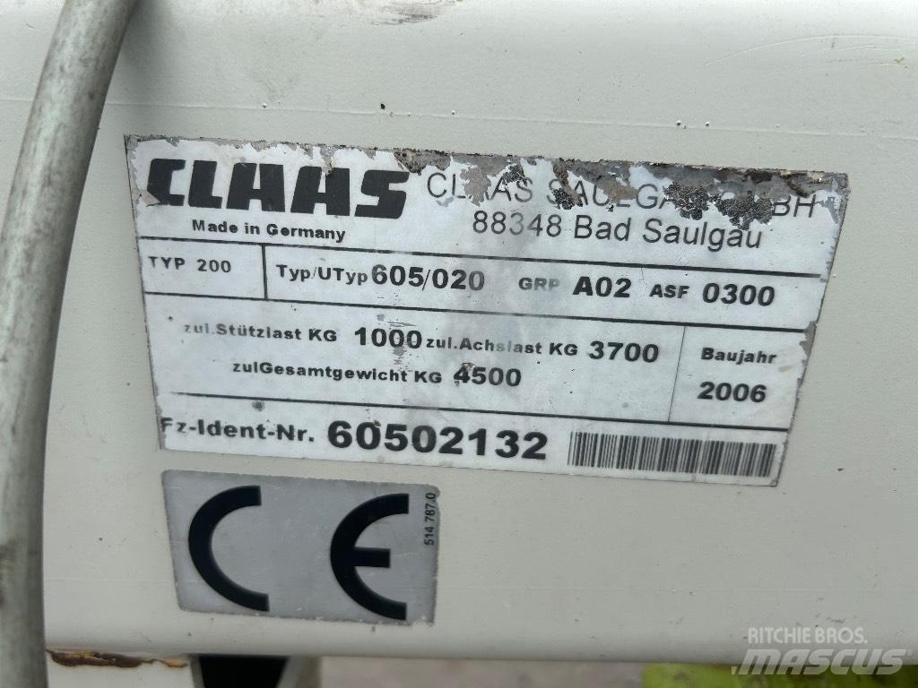 CLAAS Liner 3000 Rakes and tedders