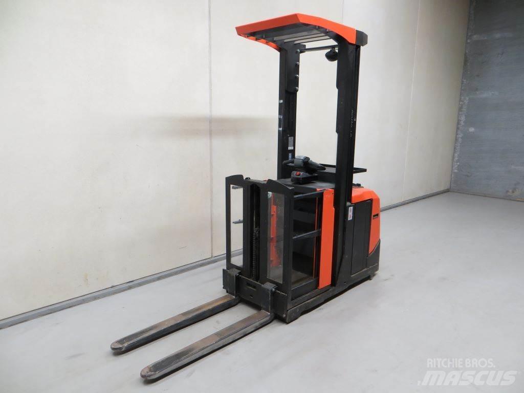 BT OME100N Low lift order picker