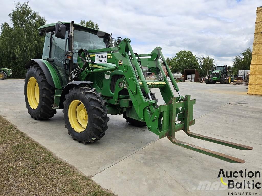 John Deere 5100 R Tractors