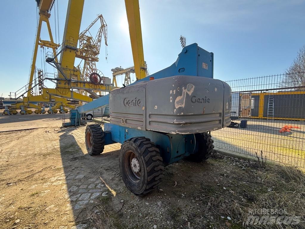 Genie S-85 Telescopic boom lifts